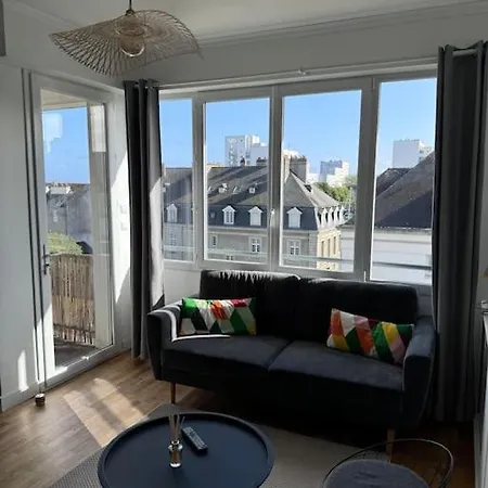 T3 Avec Balcon, Centre-ville شقة *